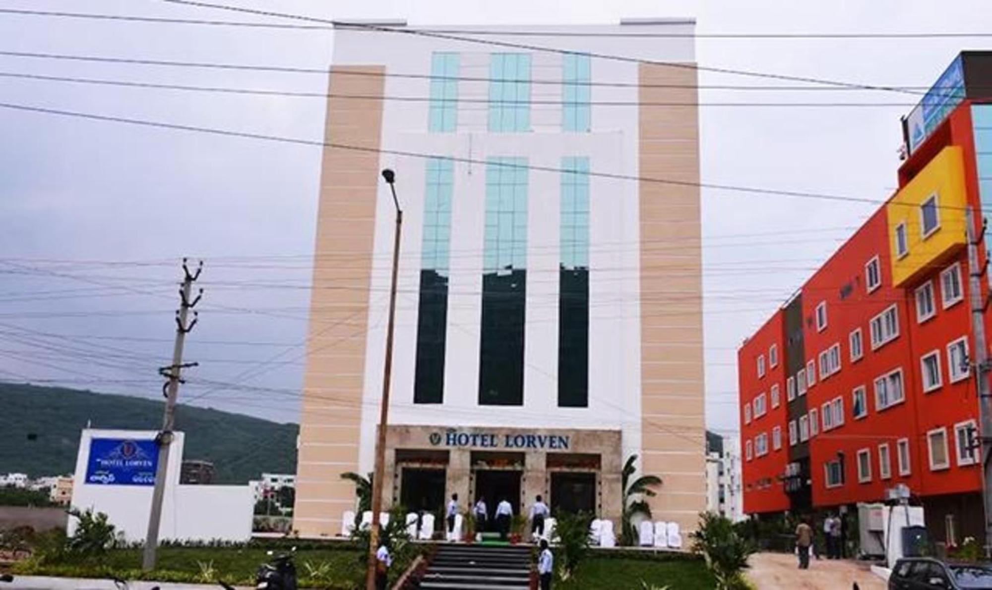 Capital O 16971 Hotel Lorven Visakhapatnam Exteriör bild