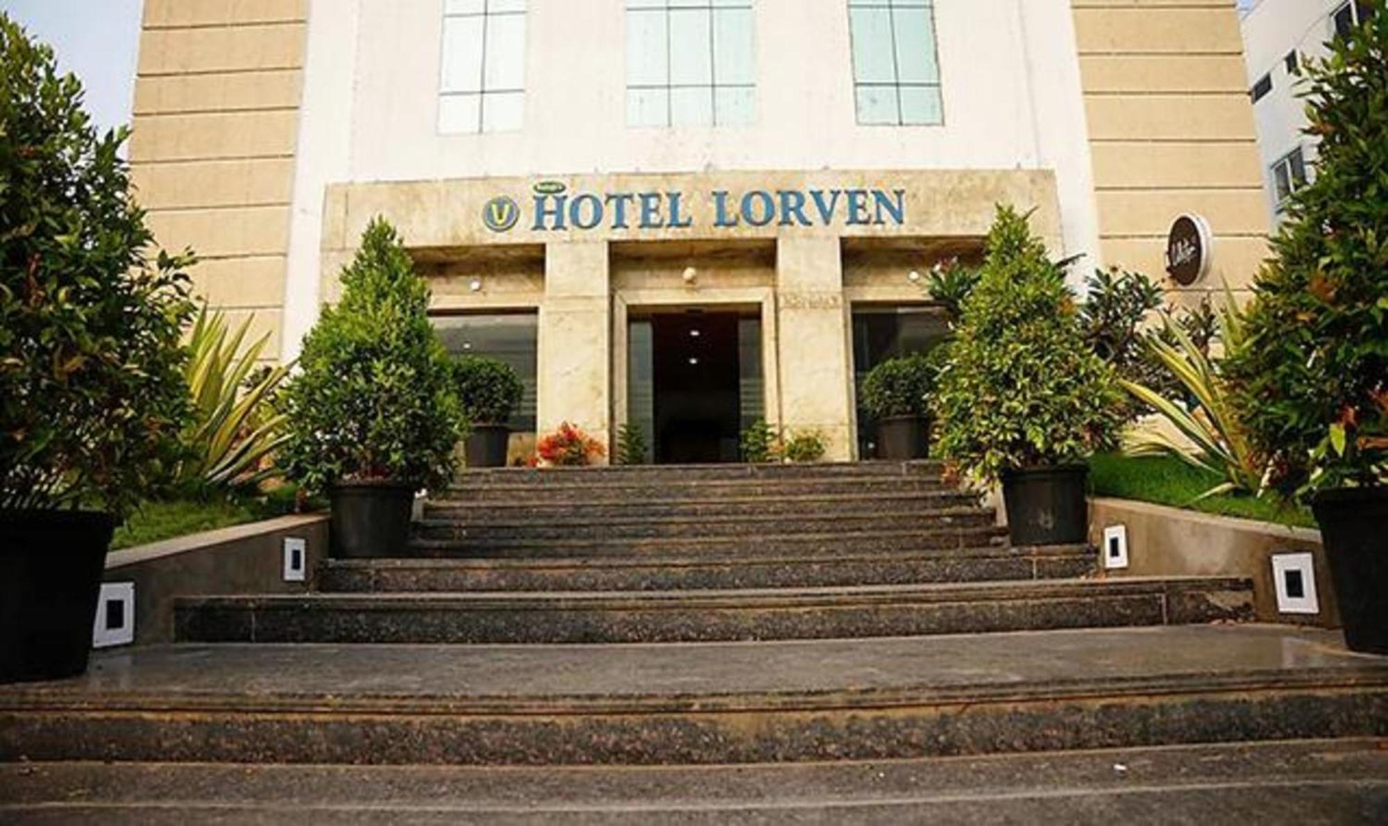 Capital O 16971 Hotel Lorven Visakhapatnam Exteriör bild