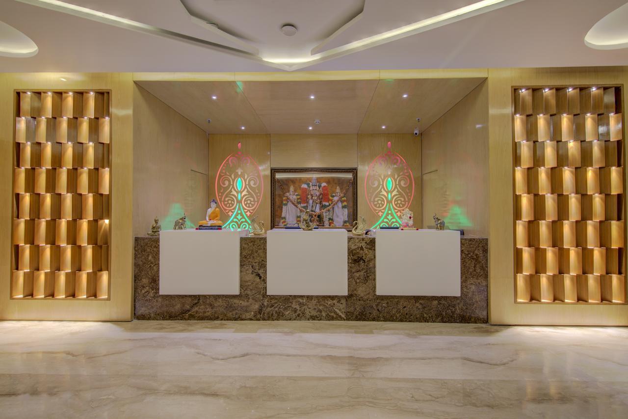 Capital O 16971 Hotel Lorven Visakhapatnam Exteriör bild